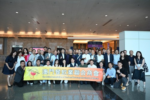 澳門餐飲業聯合商會率團參訪香港美食商貿博覽